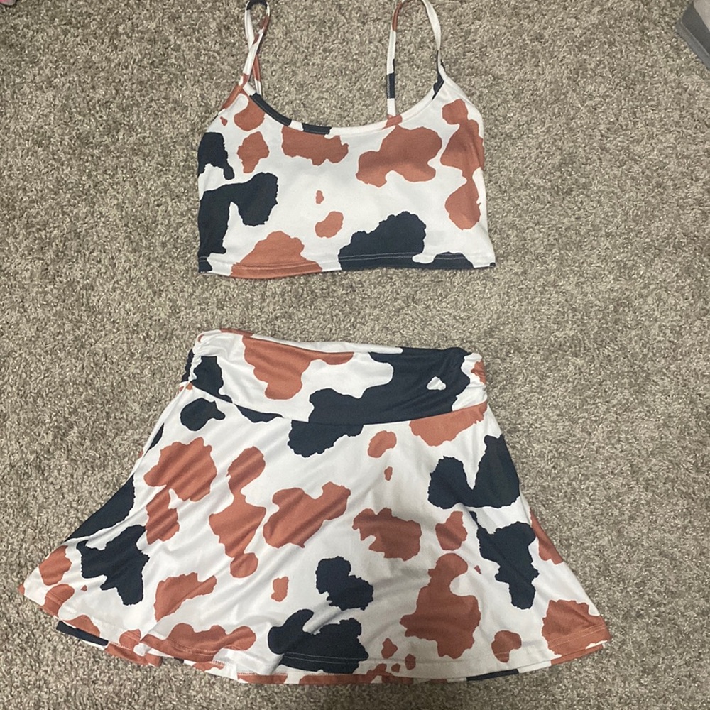 Cow print skirt set size small EUC